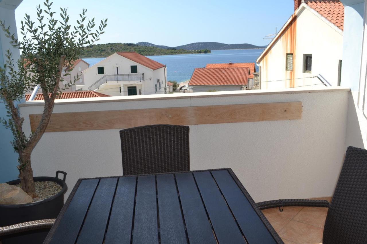 Apartments Lucija Срима Экстерьер фото